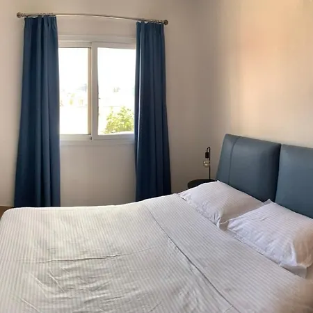 Sunshine Escape * Larnaka