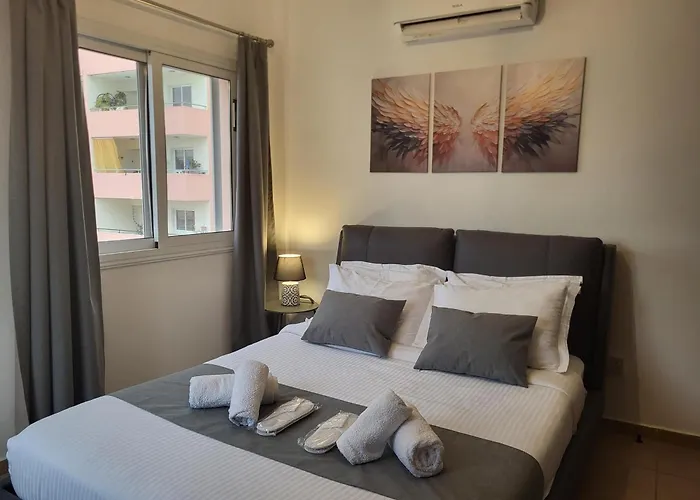 Sunshine Escape * Larnaca